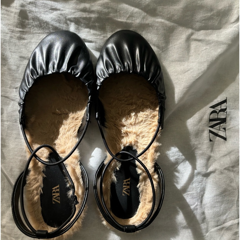 Zara Fur Leather slippers Sandal sz 36